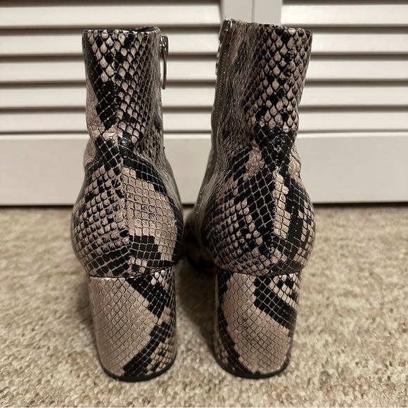 Marc Fisher Retire Snakeskin Booties - Size 9 - Picture 4 of 10
